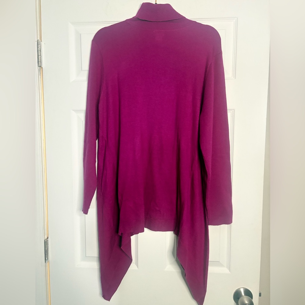 Chicos Fuschia Long Sleeve Tunic with Fishtails